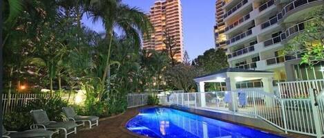 Innenpool, Außenpool