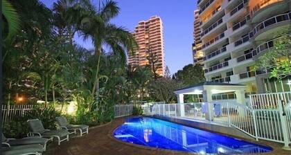 Oscar on Main - Heart of Main Beach