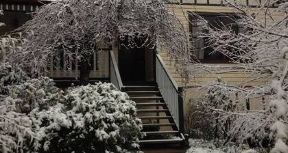 Malvern Cottage Retreat Pet Friendly