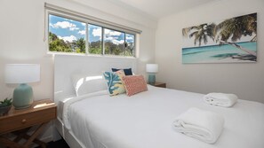 4 quartos, Wi-Fi de cortesia, roupa de cama