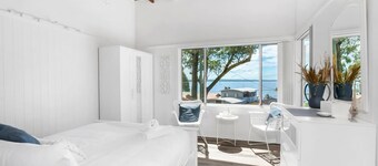 Sally - A Hidden Oasis in Salamander Bay