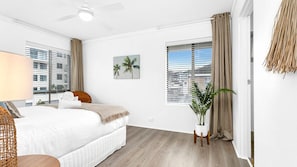 3 bedrooms, desk, free WiFi, bed sheets