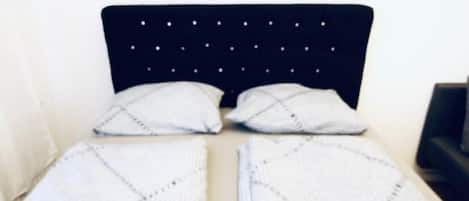 1 bedroom, WiFi, bed sheets