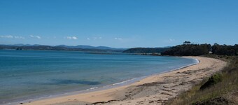 Maloneys Beach Views 3 Bed Home