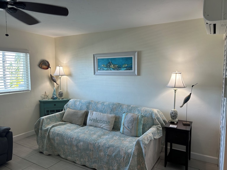 Sombrero Beach Tropical Getaway In The Heart Of Marathon - Marathon, FL