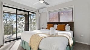 3 quartos, escrivaninha, Wi-Fi de cortesia, roupa de cama