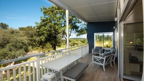 Outdoor dining - Beachfront Bliss Broulee (Broulee)