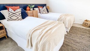 3 bedrooms, bed sheets