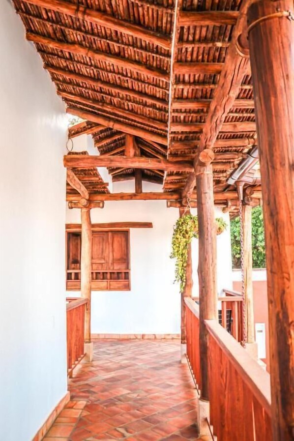 家庭三人房 | 起居區 | 電視