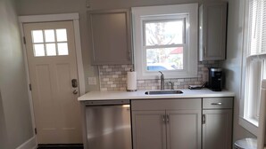 Interior - Modern Carriage house 2 blocks from Church Street (Burlington)