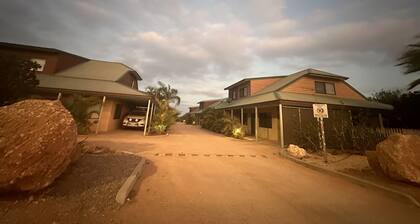 The Ningaloo Breeze Villa 2