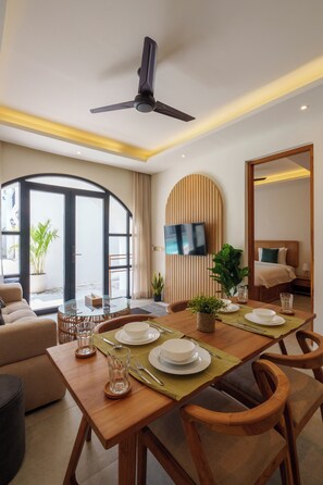 Apartamento conforto, vista para a piscina (Unit 5) | Área de estar