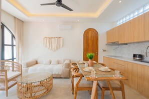 Deluxe-Apartment, Poolblick (Unit 8) | Wohnbereich