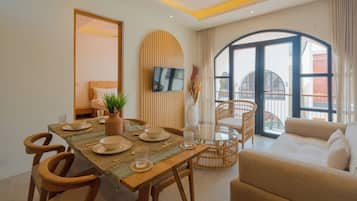 Deluxe Apartment, Pool View (Unit 8) | Living area
