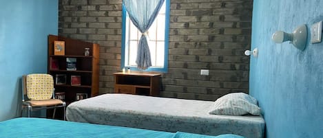 5 bedrooms, WiFi, bed sheets