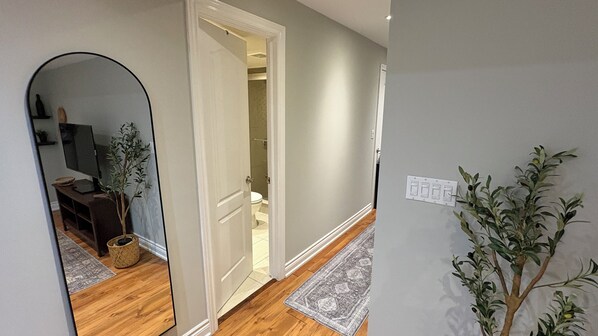 Interior - Beautiful Priv. bsmt 2B 1Bath apartment w/ parking (Brampton)