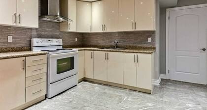 Beautiful Priv. bsmt 2B 1Bath apartment w/ parking