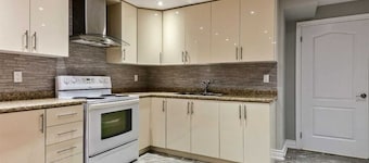 Beautiful Priv. bsmt 2B 1Bath apartment w/ parking