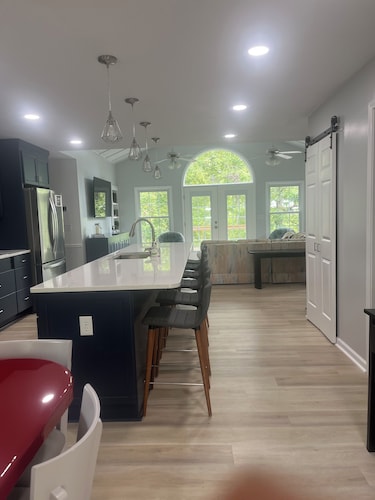 Charming 4-bedroom 3-bath house on beautiful Hyco Lake with boat dock. 