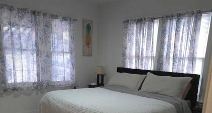 Cozy Duplex in Downtown Irving