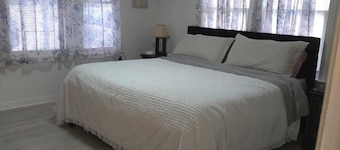 Cozy Duplex in Downtown Irving