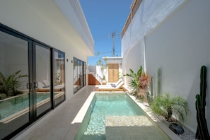 Utomhuspool