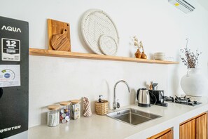 Villa, 2 Bedrooms, Pool View | Private kitchen