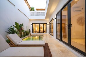 Sun deck
