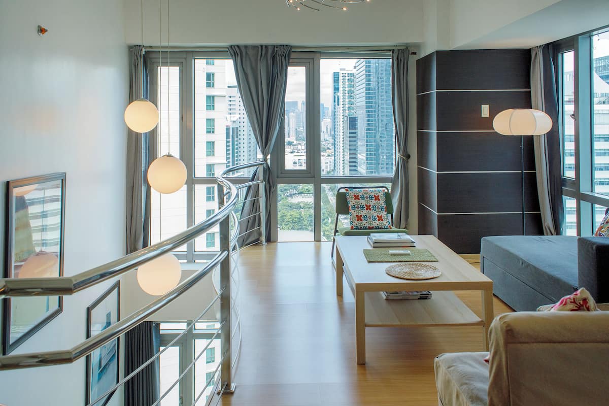Loft luxo, vista para a cidade | 1 quarto, ferros/tábuas de passar roupa, Wi-Fi de cortesia