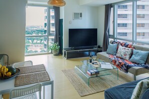 Luxury Loft | Living area | 40-inch Smart TV with digital channels -  Prime Avant (Taguig)