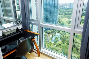 Loft Superior, vista campo da golf | Ferro/asse da stiro, Wi-Fi gratuito, lenzuola