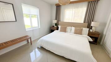 4 habitaciones, tabla de planchar con plancha, wifi y ropa de cama