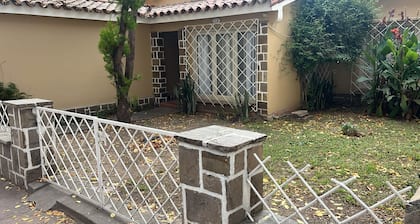 Charming 4-bedroom house with AC and WiFi in brilliant Salta