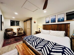 4 bedrooms, iron/ironing board, WiFi, bed sheets