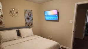 3 室のベッドルーム、アイロン / アイロン台、WiFi、ベッドシーツ
