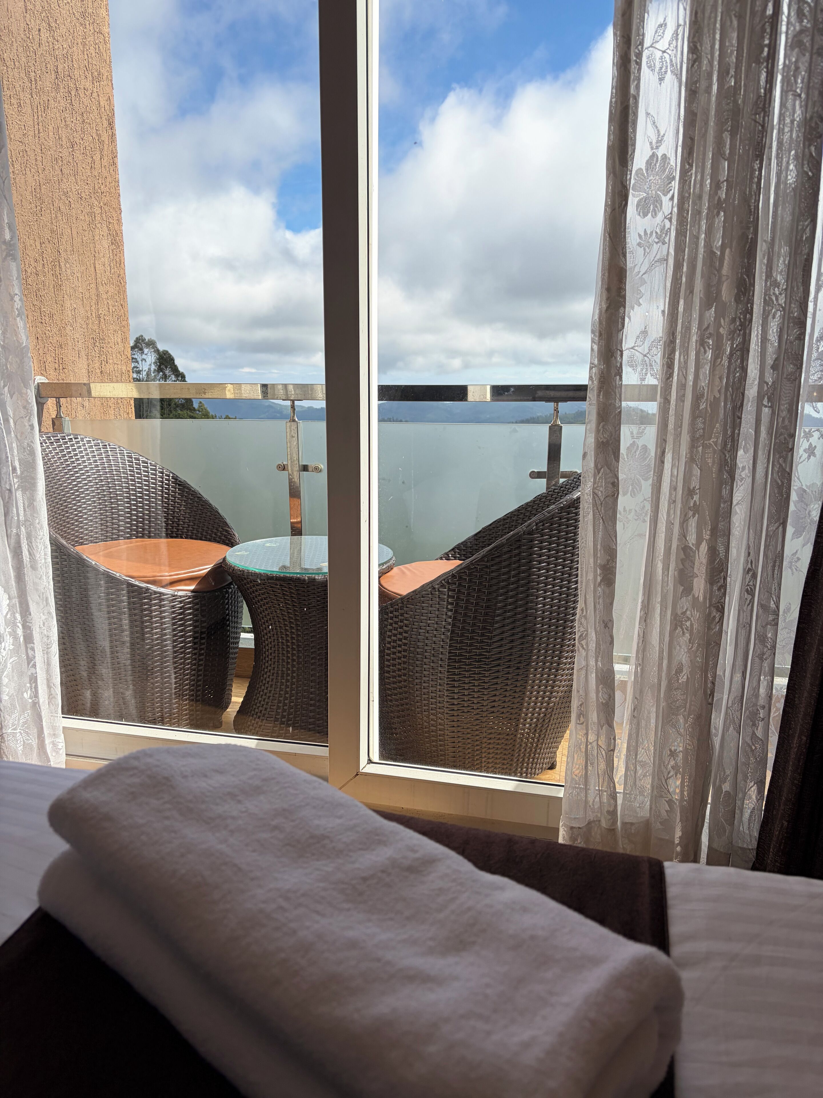 Kamar Deluks, 1 Tempat Tidur King, pemandangan lembah | Busa memori, ruang kerja ramah laptop, dan setrika/meja setrika