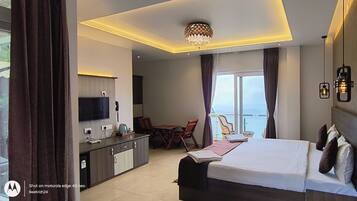 Premium Room | Memory-foam beds, laptop workspace, iron/ironing board, free WiFi