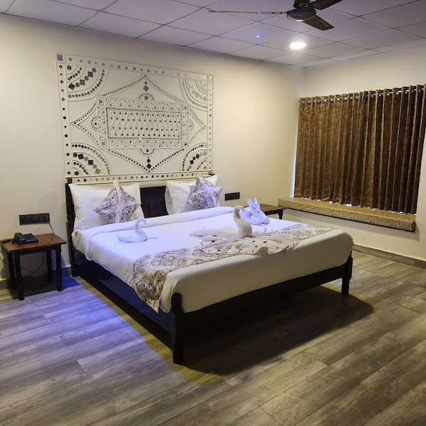 Bureau, espace de travail pour ordinateur portable