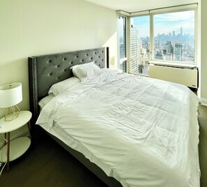 2 bedrooms, desk, iron/ironing board, free WiFi