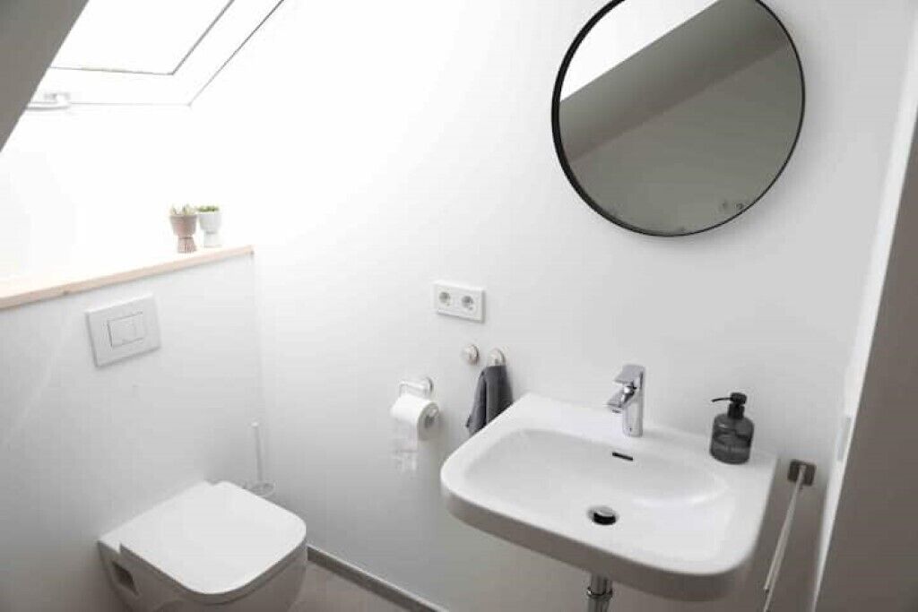 Ducha, artículos de higiene personal ecológicos y secador de pelo