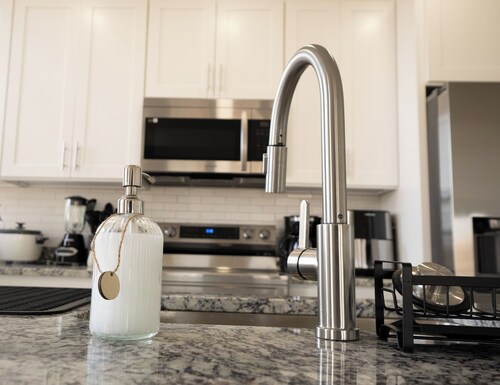 Huge Upscale Downtown Penthouse 4Bedrm/3Bath - 5 mins from Penn Station