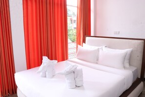 Family Quadruple Room, Mountain View | Desk, soundproofing, free WiFi - CELONESE HOTEL & RESTAURANT Kandy (Kandy)