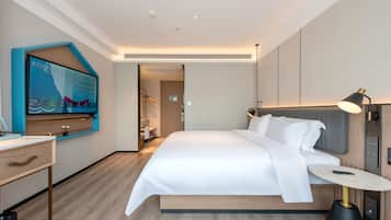 Superior Double Room, 1 Double Bed, City View | Desk, laptop workspace, blackout drapes, soundproofing