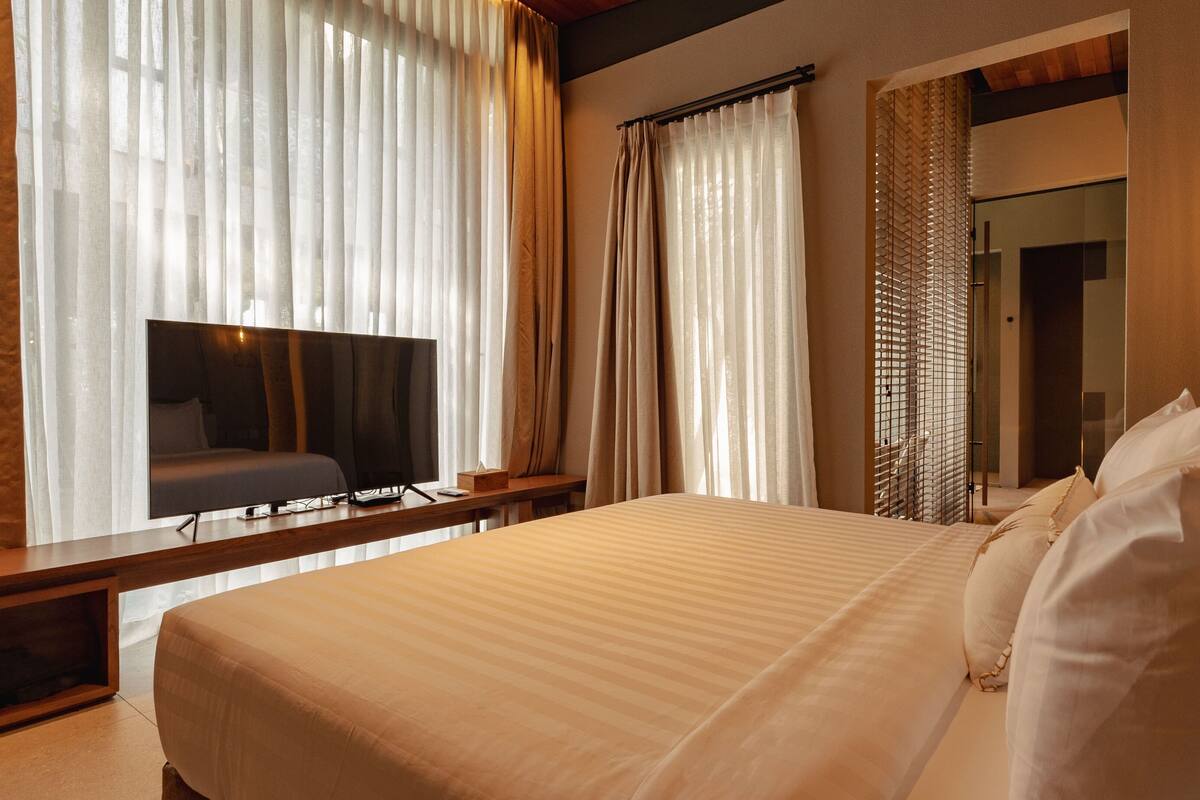 In-room safe, blackout curtains, iron/ironing board (on request)