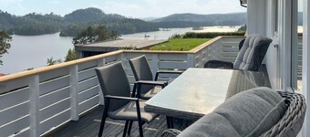 Amazing home in Vegårshei with sauna