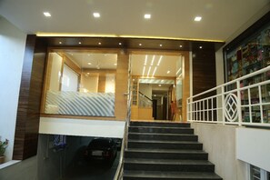 Front of property - Hotel Shivananda (Hospet)