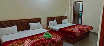 Shri Girraj Residency