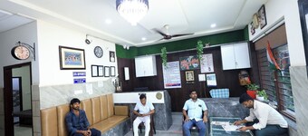 Shri Girraj Residency