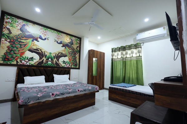 Herbergi fyrir þrjá | Skrifborð, hljóðeinangrun, ókeypis þráðlaus nettenging