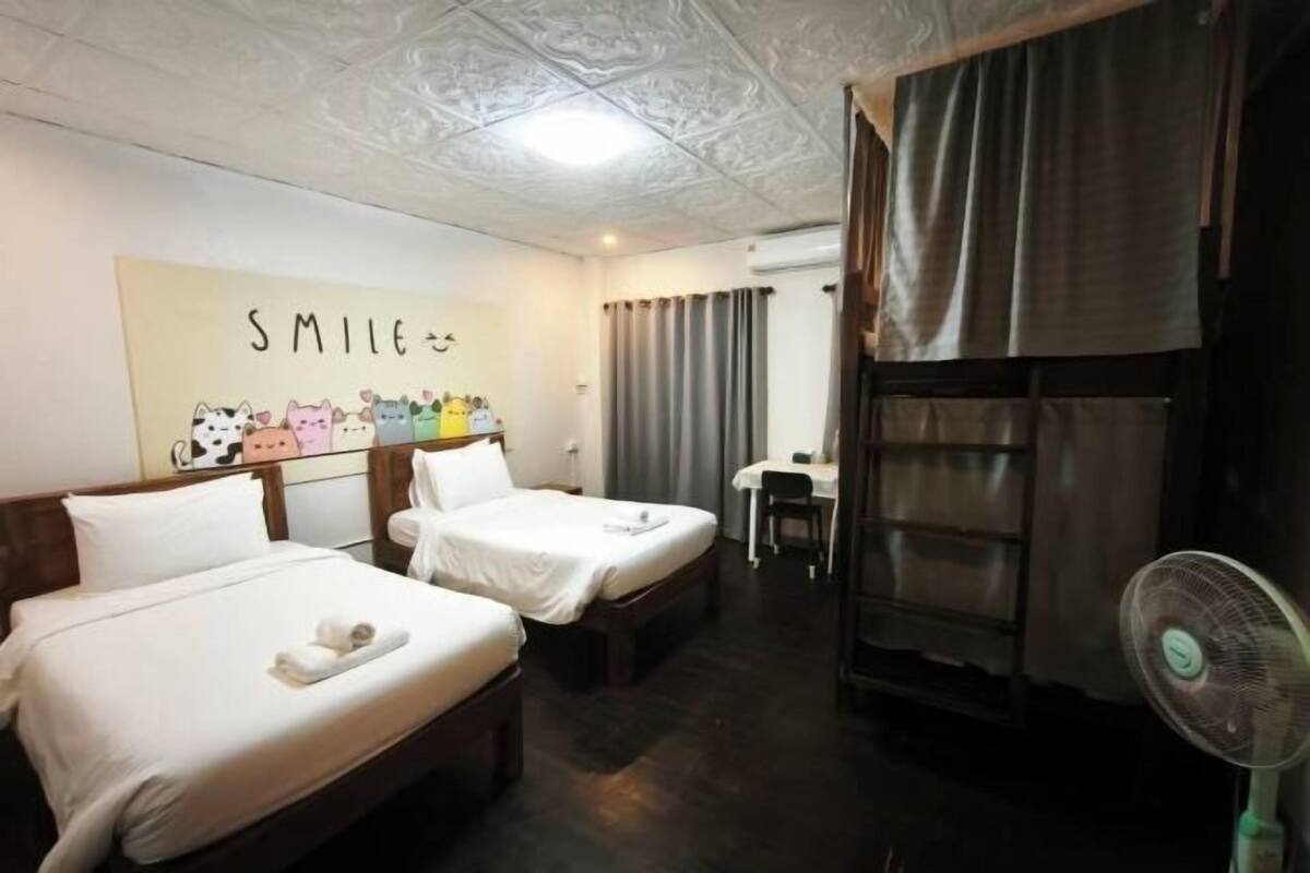 Wi-Fi de cortesia, roupa de cama